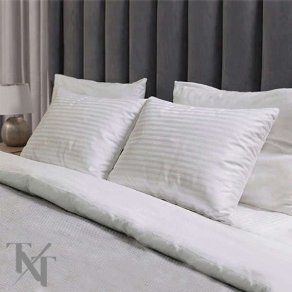 Пар навлаки за перница - памук сатен со пруги